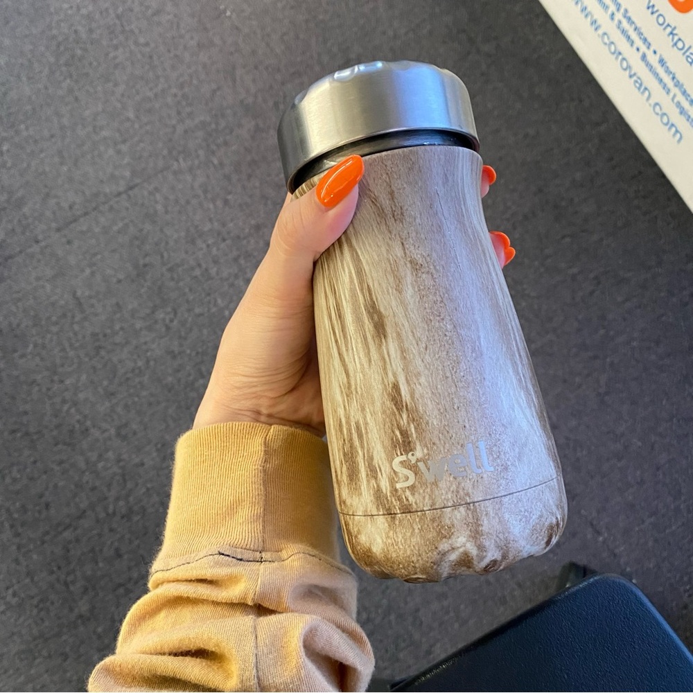 S’well water bottle traveler 12oz